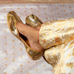 Load image into Gallery viewer, Fearless Spark, punjabi jutti