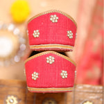 Load image into Gallery viewer, Graceful Poise, punjabi Jutti