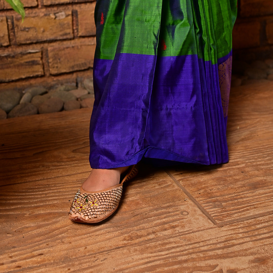 Guldasta Jutti