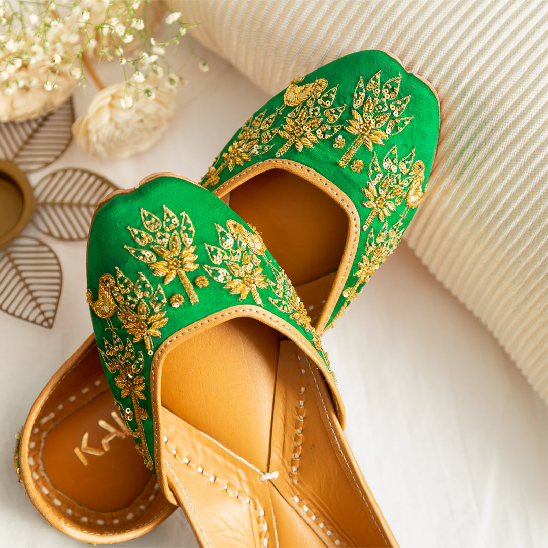 Shop Green Jutti at Best Price – KalaIndia