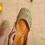 Load image into Gallery viewer, Nakashatra, punjabi Jutti