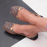 Load image into Gallery viewer, Shandaar, black punjabi jutti, mojari for women