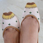 Load image into Gallery viewer, Sunshine, punjabi Jutti