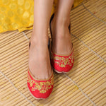 Load image into Gallery viewer, Swarna, bride jutti, mojari for women