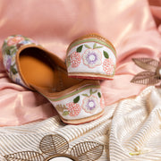 Mahek, punjabi Jutti, Women Mojaris